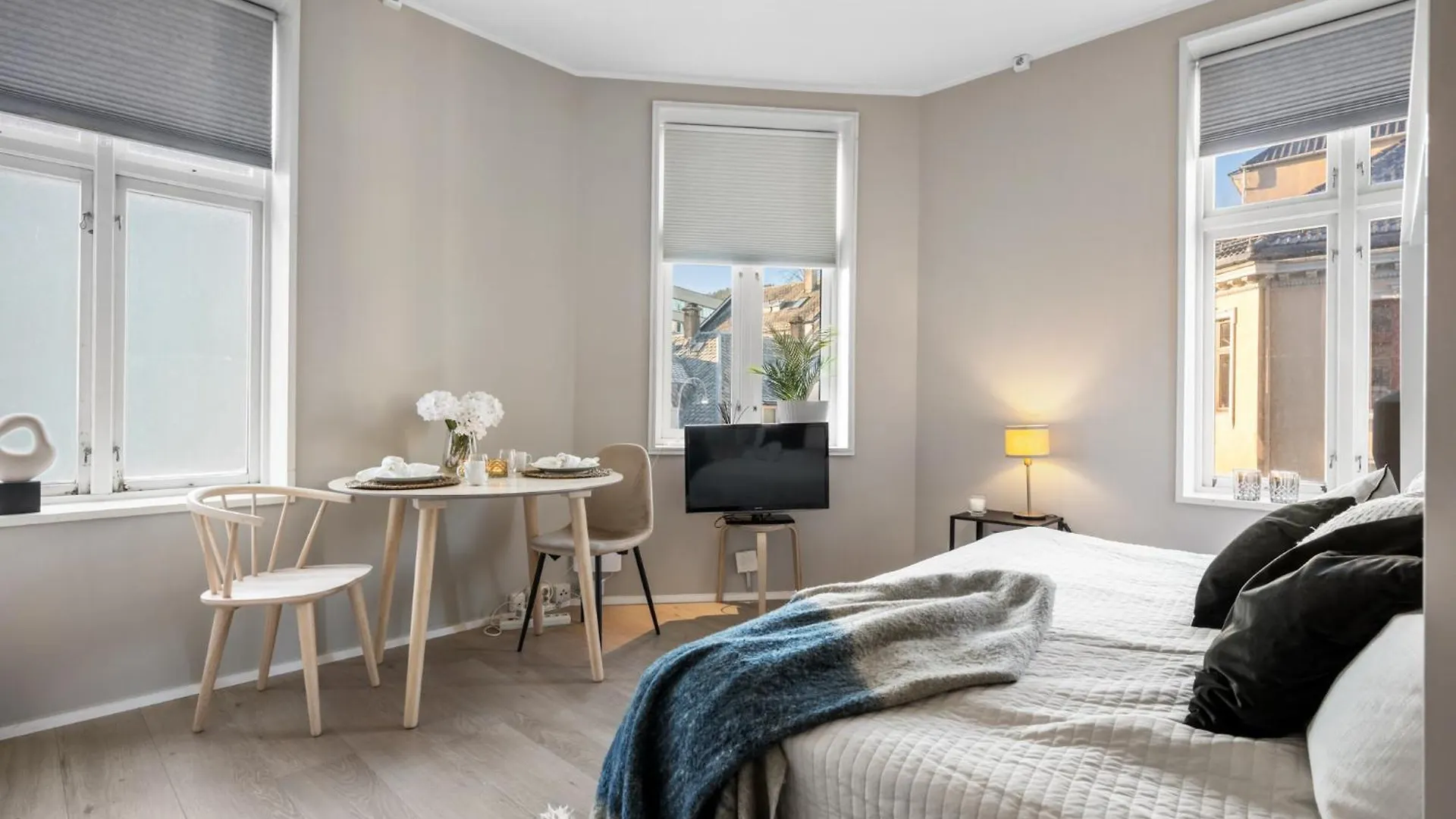 Apartment Roomsly - Cozy Hilltop Hideout In Central Bergen Norway